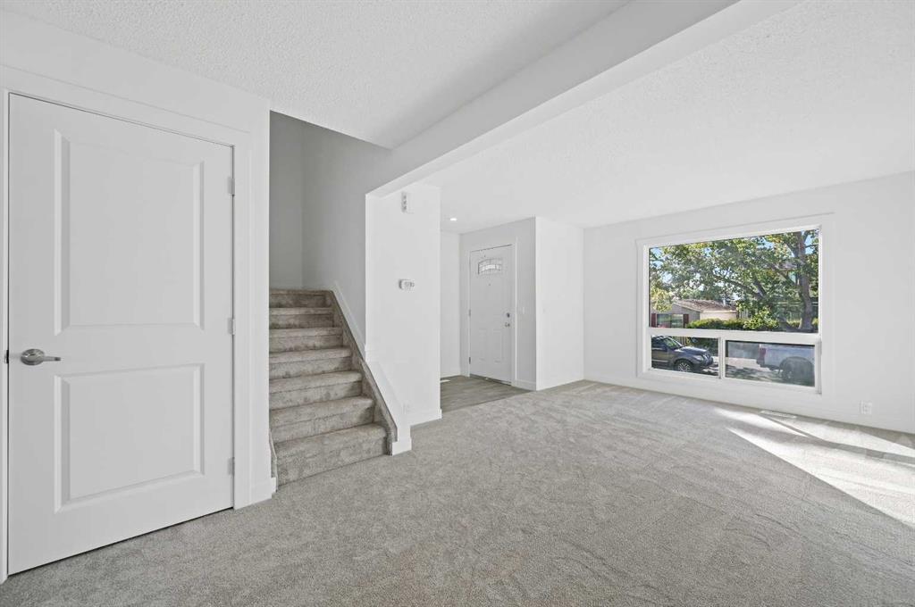 4, 220 Erin Mount Crescent Southeast, Calgary – Residential Row/Townhouse Listing Photo 8