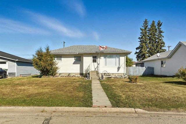 5122 52 Ave, Rimbey