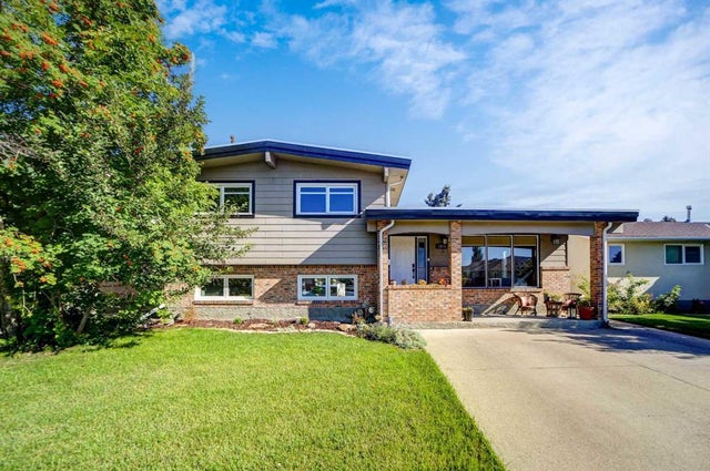1059 Lakemount Boulevard S, Lethbridge