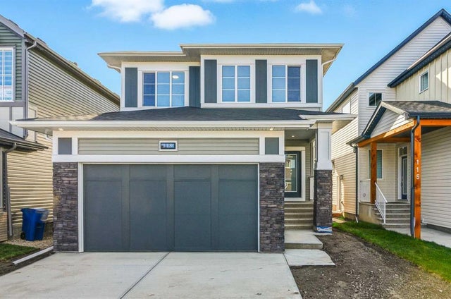 119 Chinook Winds Manor Sw, Airdrie