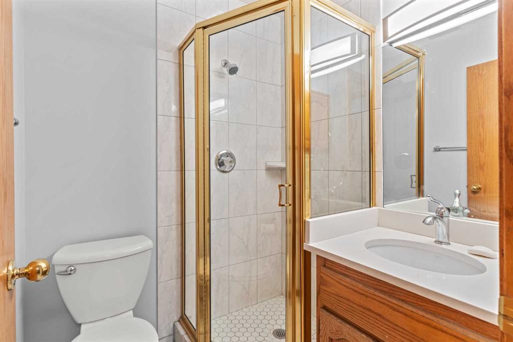 1024 Santana Road Northwest, Calgary – Residential Detached Listing Photo 14