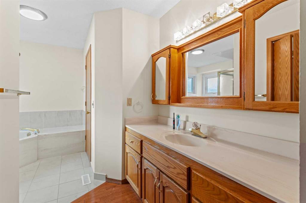 1024 Santana Road Northwest, Calgary – Residential Detached Listing Photo 38