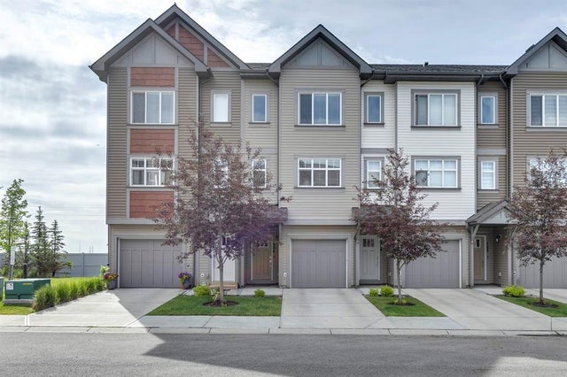126 Copperstone Villas Se, Calgary