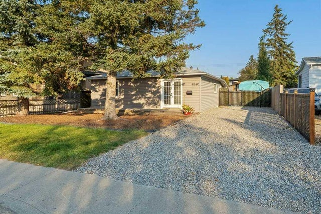 4640 81 Street Nw, Calgary