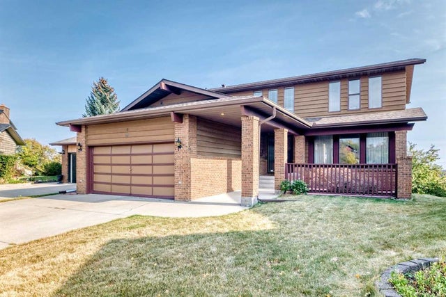 16 Edgeland Bay Nw, Calgary