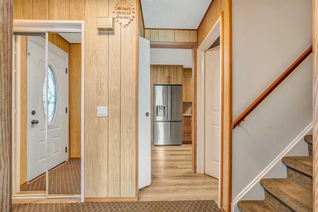 713 44 Street Southeast, Calgary – Residential Row/Townhouse Listing Photo 2