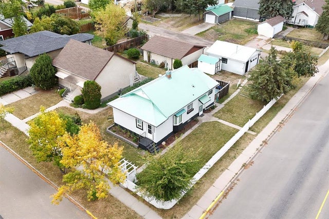 5002 55 Avenue, Ponoka