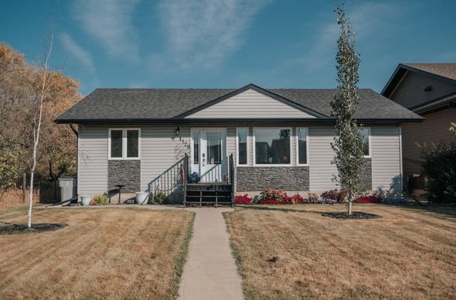 1129 16 Street, Wainwright