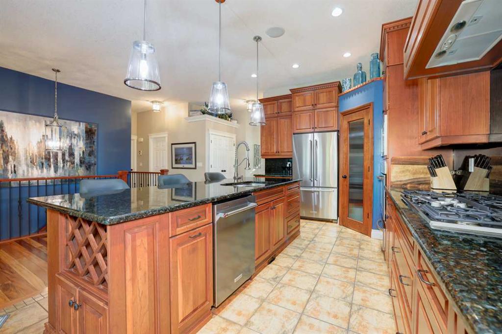 462 Crystal Green Manor, Okotoks – Residential Detached Listing Photo 6