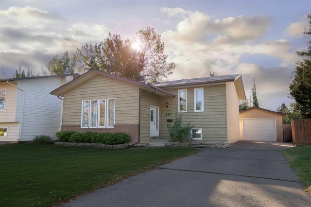 897 Red Crow Boulevard W, Lethbridge
