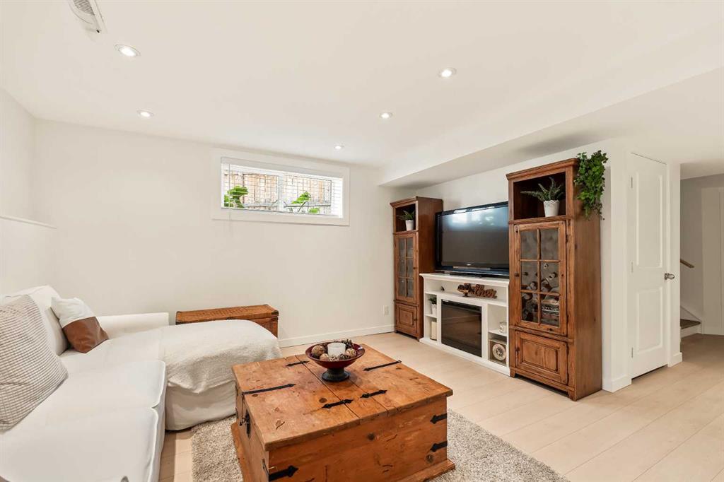 151 Kingsbridge Road Se Airdrie Alberta T4A 0M2 Kings Heights Home For Sale