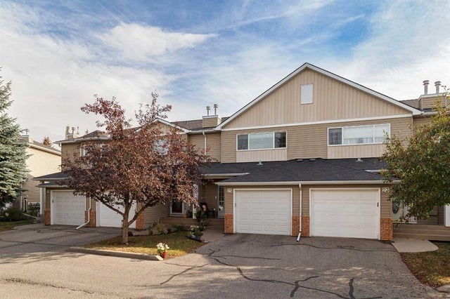 25 Chaparral Ridge Terrace Se, Calgary