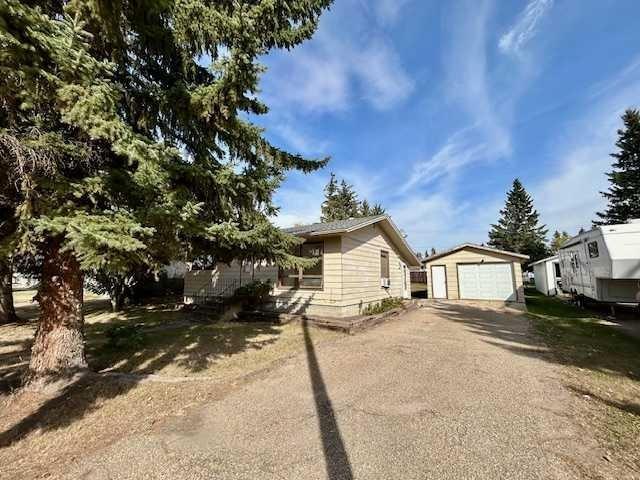 5227 53 Avenue, Bashaw