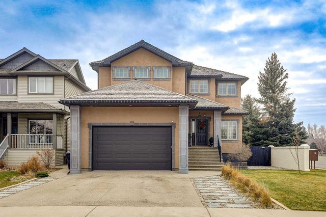 4 Heritage Point W, Lethbridge