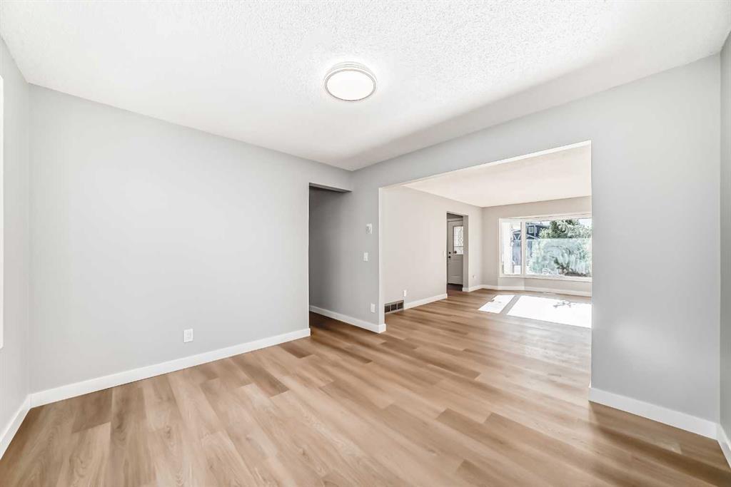 656 Woodbine Boulevard Southwest, Calgary – Residential Detached Listing Photo 12