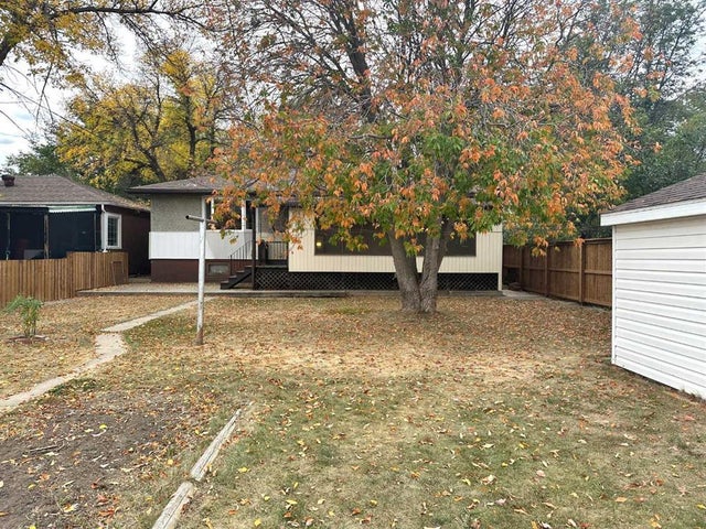 5301 52 Street, Taber