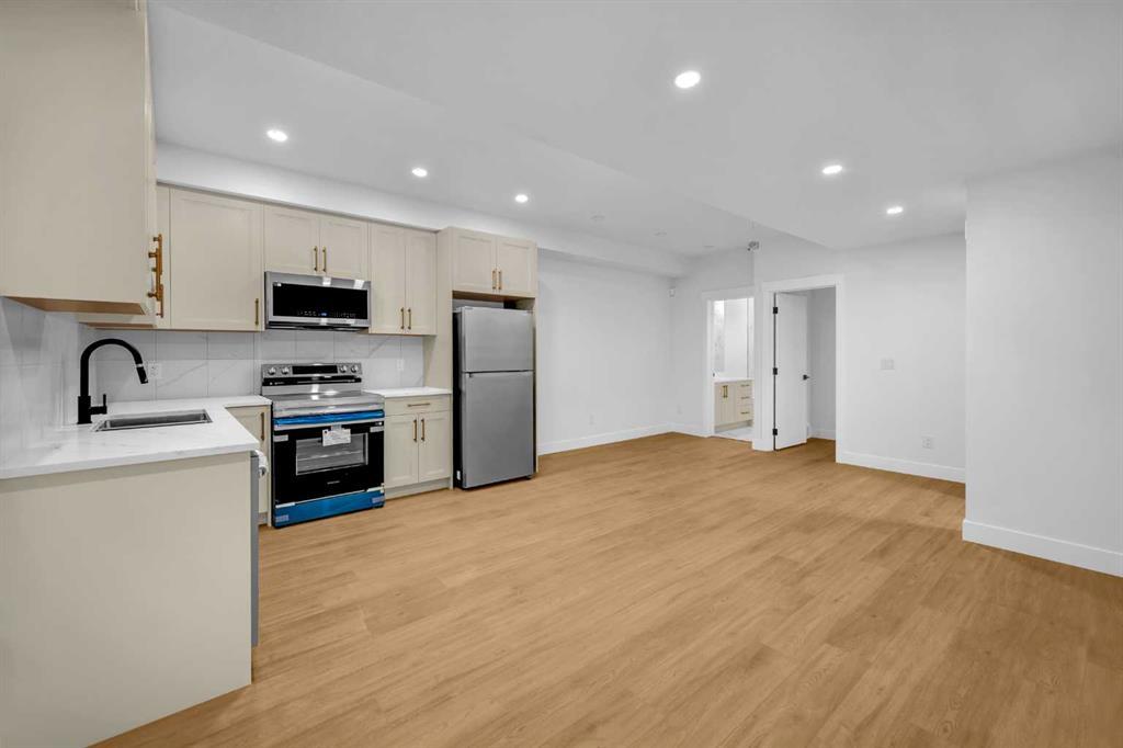 2435 52 Avenue Southwest, Calgary – Residential Semi Detached Listing Photo 32