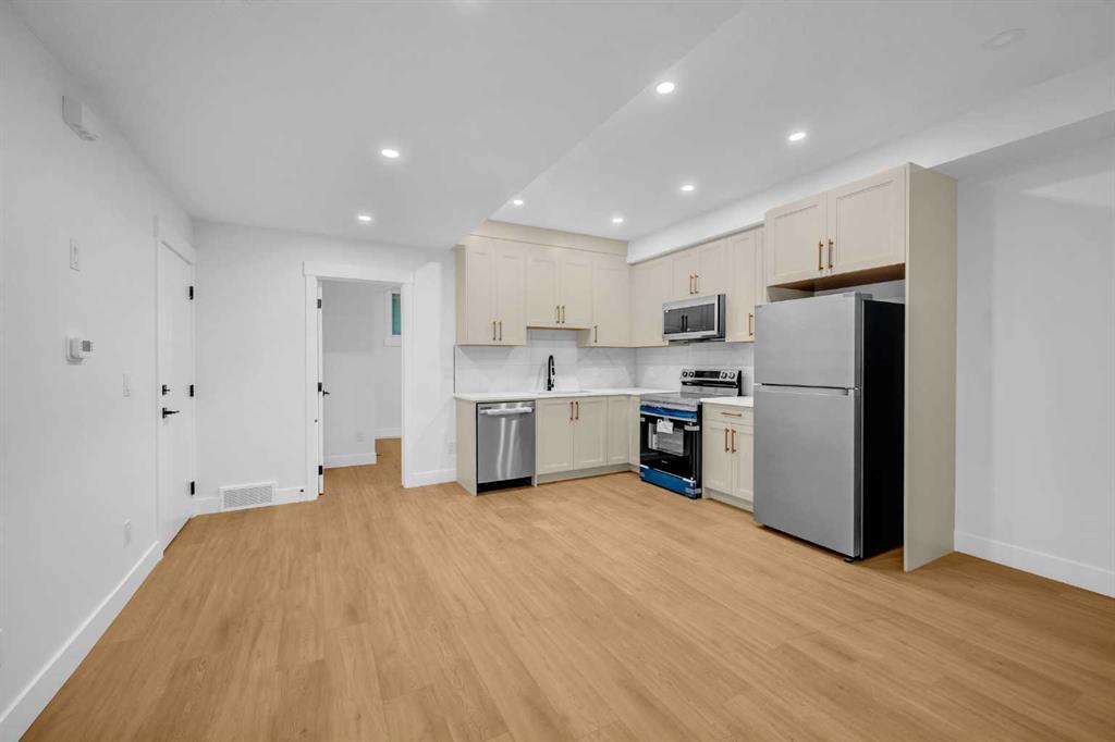 2435 52 Avenue Southwest, Calgary – Residential Semi Detached Listing Photo 33