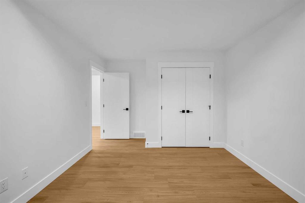 2435 52 Avenue Southwest, Calgary – Residential Semi Detached Listing Photo 38