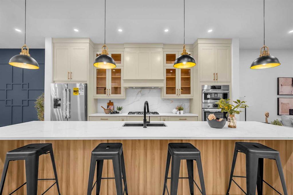 2435 52 Avenue Southwest, Calgary – Residential Semi Detached Listing Photo 6