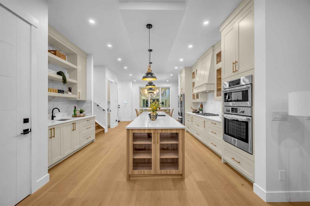 2435 52 Avenue Southwest, Calgary – Residential Semi Detached Listing Photo 8