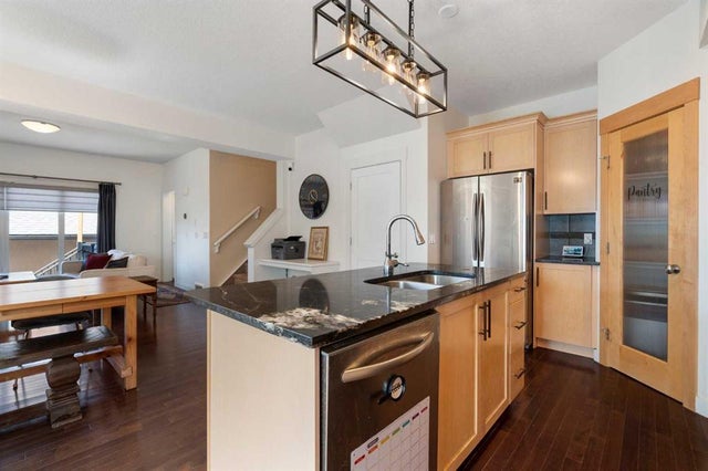 2, 4709 17 Avenue Nw, Calgary