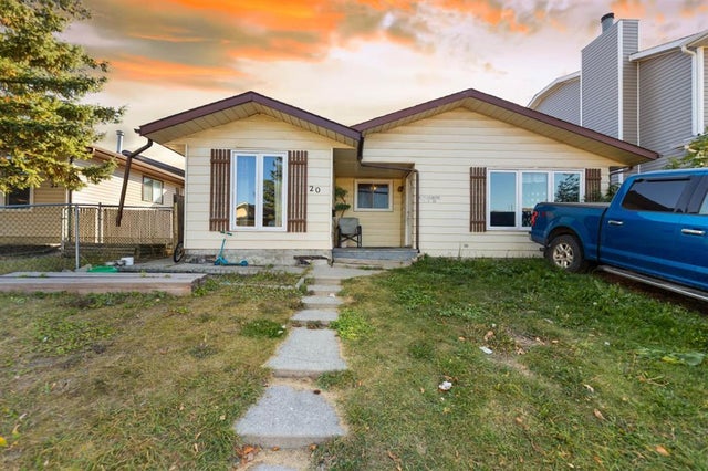 20 Castlegrove Way Ne, Calgary