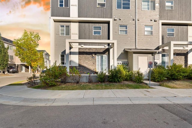 803 Redstone View Ne, Calgary