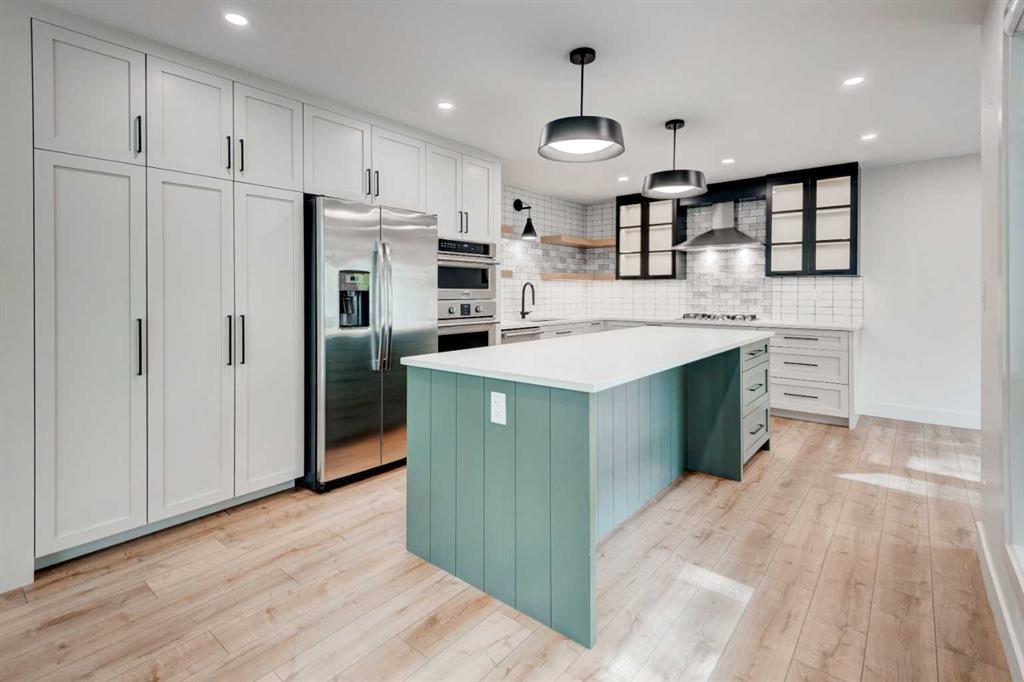 17 Millrise Lane Southwest, Calgary – Residential Semi Detached Listing Photo 2