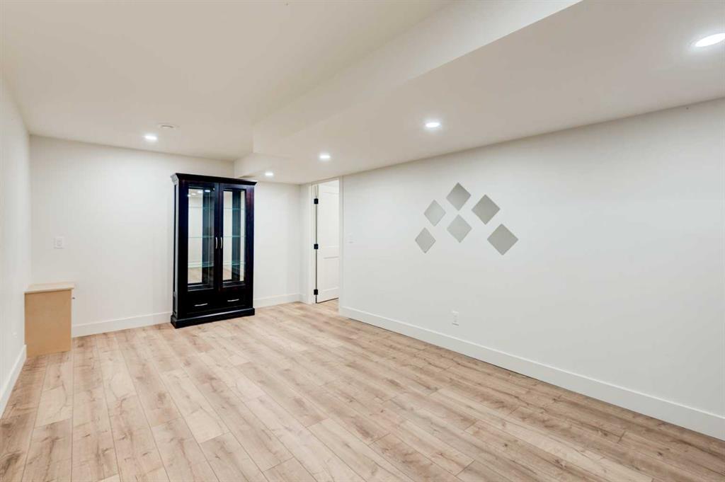 17 Millrise Lane Southwest, Calgary – Residential Semi Detached Listing Photo 34