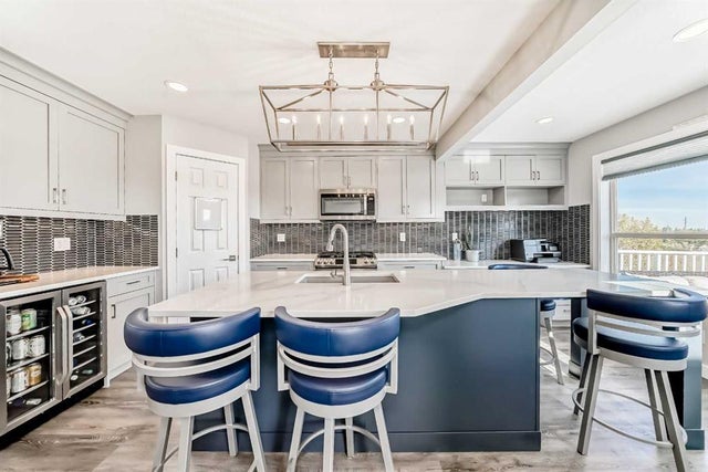 48 Bridleglen Road Sw, Calgary