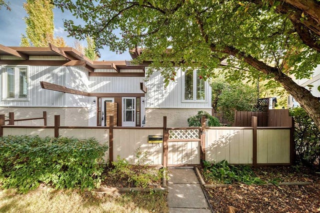 15 Arlington Bay Se, Calgary
