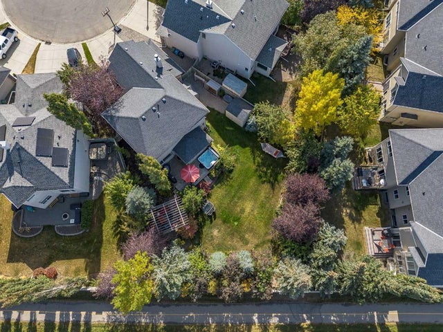 57 Strathlea Grove Sw, Calgary