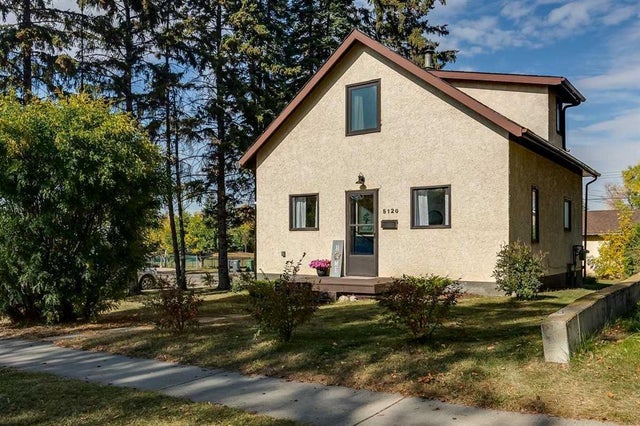 5120 53 Avenue, Ponoka