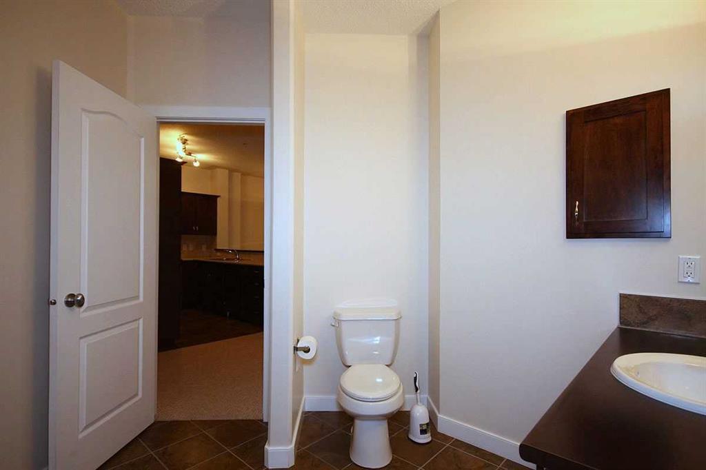 518, 30 Discovery Ridge Close Southwest, Calgary – Residential Apartment Listing Photo 13