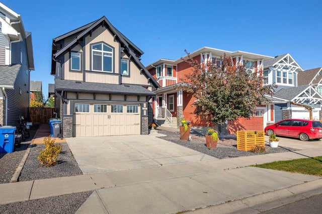 204 Paint Horse Drive, Cochrane