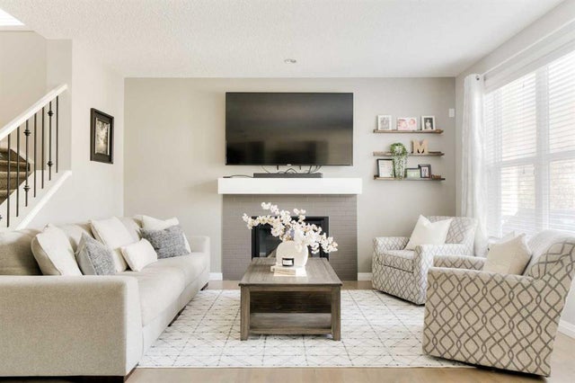 49 Sunset Manor, Cochrane