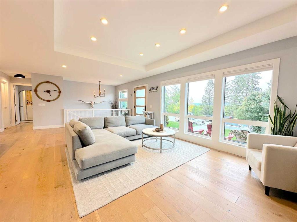 139 Wildwood Drive Southwest, Calgary – Residential Detached Listing Photo 9