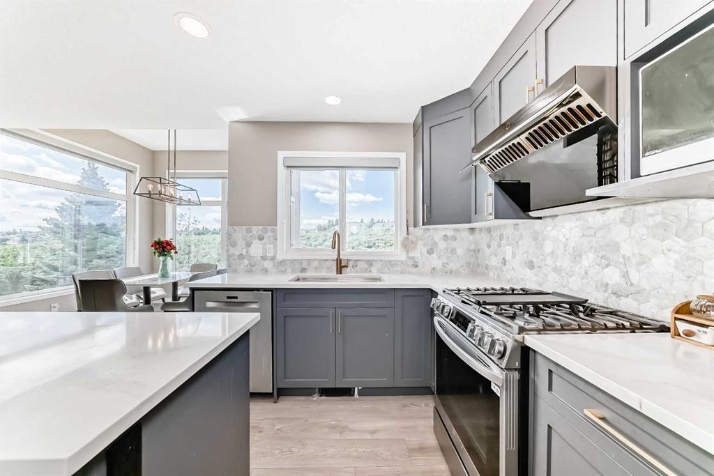 55 Edgeridge Circle Northwest, Calgary – Residential Detached Listing Photo 9