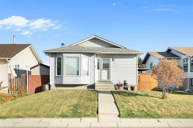 28 Whitworth Road Ne, Calgary