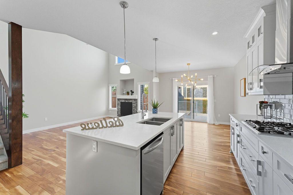 240 Nolanhurst Crescent Northwest, Calgary – Residential Detached Listing Photo 13