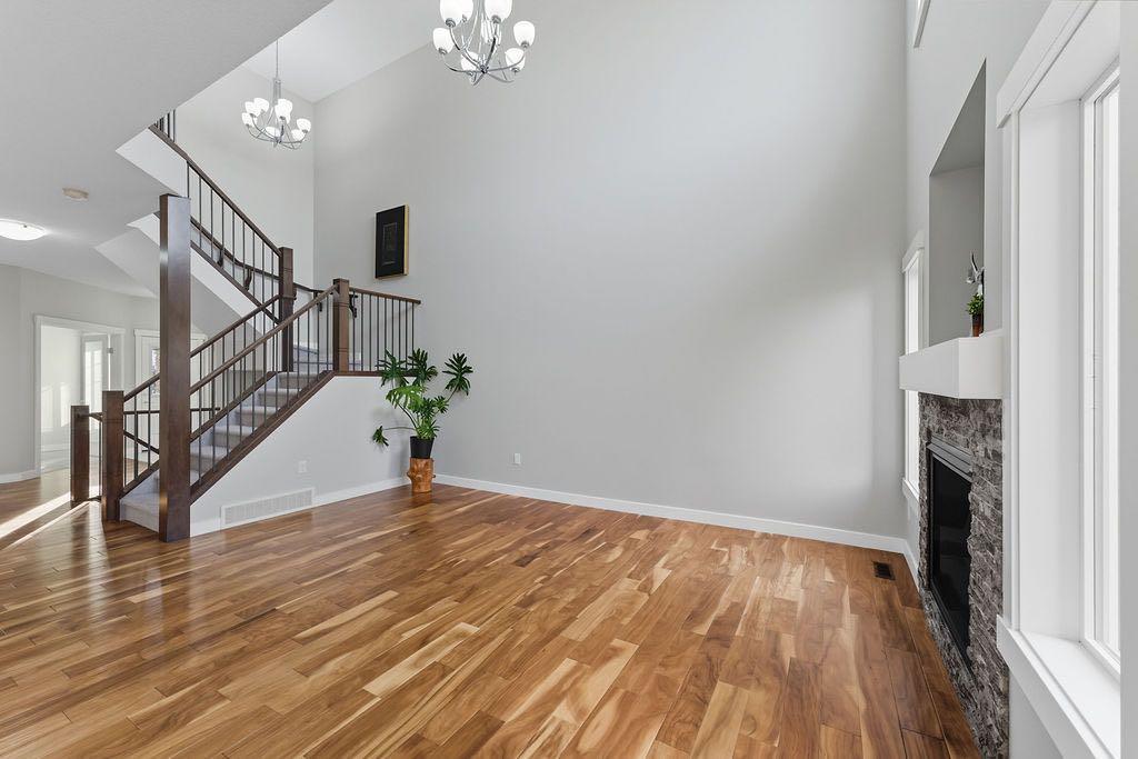 240 Nolanhurst Crescent Northwest, Calgary – Residential Detached Listing Photo 15