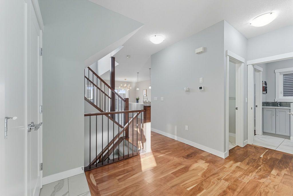 240 Nolanhurst Crescent Northwest, Calgary – Residential Detached Listing Photo 5