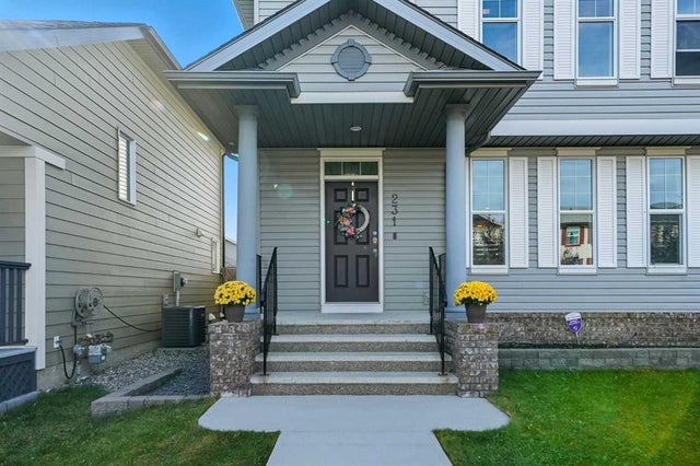 231 Prestwick Point Se, Calgary