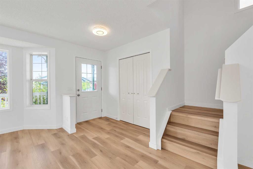 1149 Martindale Boulevard Northeast, Calgary – Residential Detached Listing Photo 4