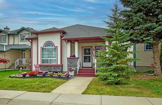1047 Creek Springs Rise Nw, Airdrie