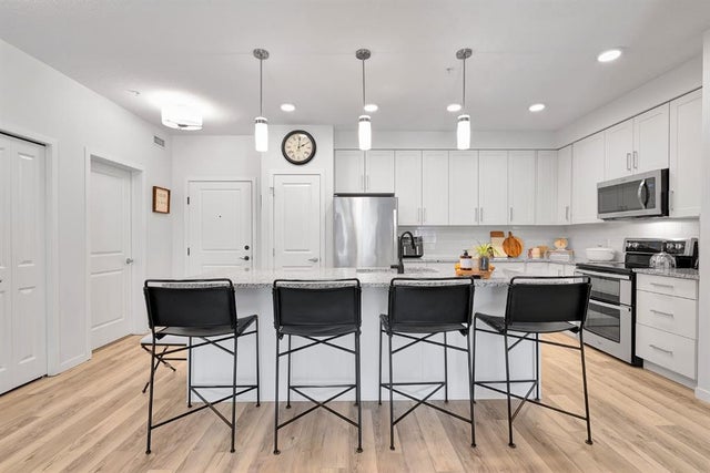 201, 20 Mahogany Mews Se, Calgary