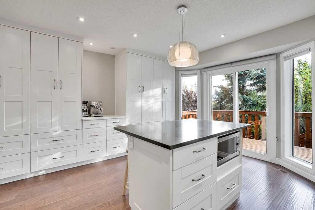 229 Wood Valley Place Southwest, Calgary – Residential Detached Listing Photo 9