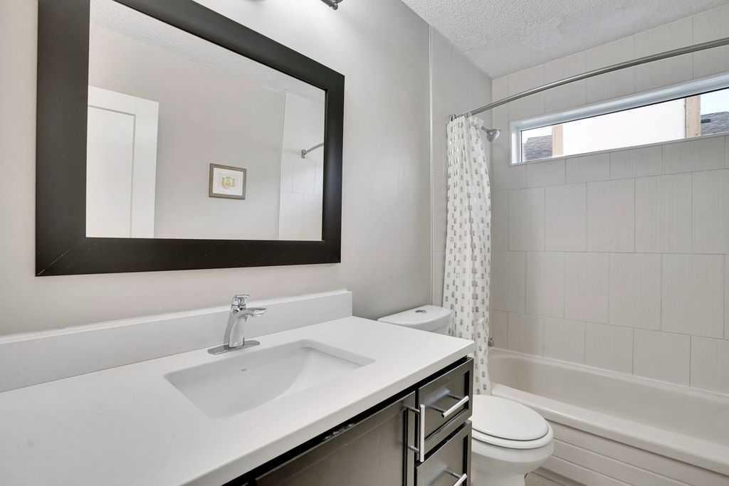 229 Wood Valley Place Southwest, Calgary – Residential Detached Listing Photo 15