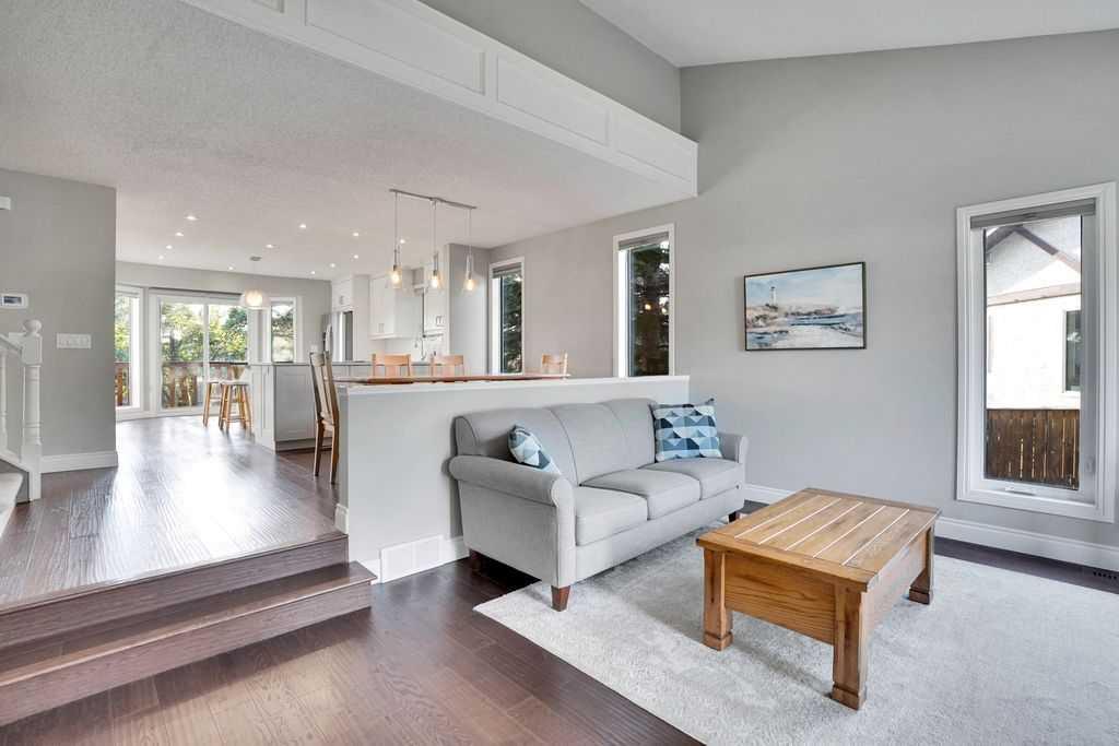 229 Wood Valley Place Southwest, Calgary – Residential Detached Listing Photo 4